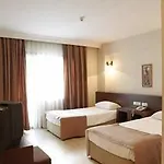 Uestuen Alsancak Hotel 3*