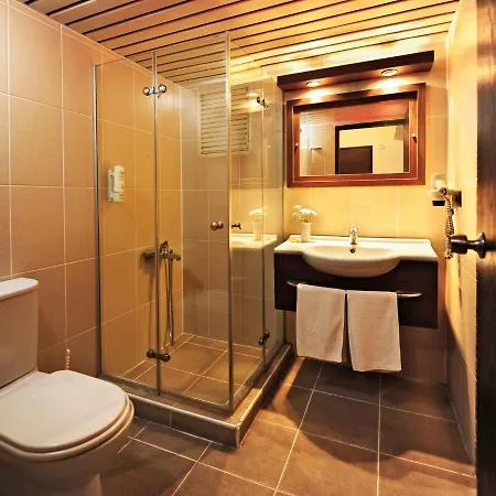 Uestuen Alsancak 3* Izmir