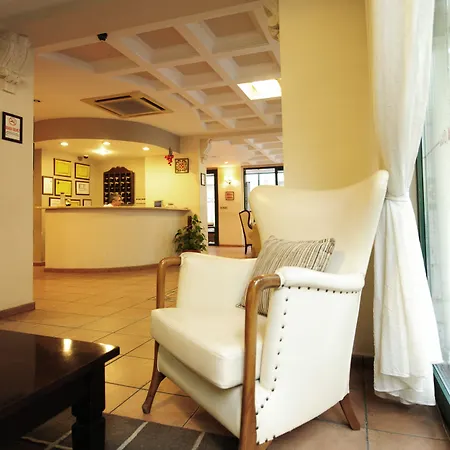 Hotel Uestuen Alsancak