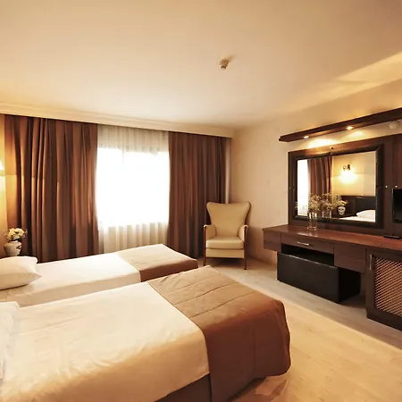 Uestuen Alsancak Izmir