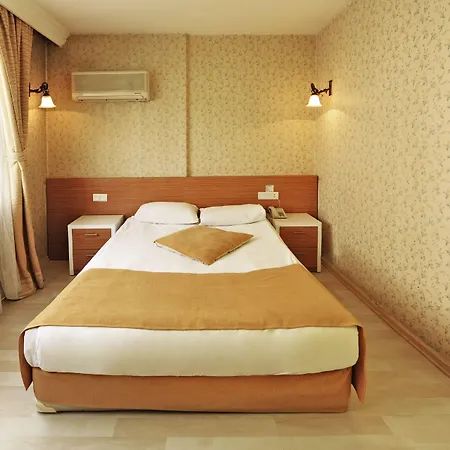 Uestuen Alsancak 3* Izmir