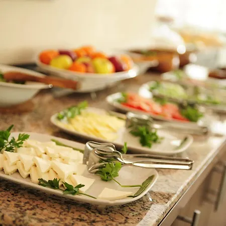 Uestuen Alsancak 3* Izmir