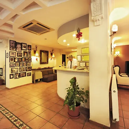 Hotel Uestuen Alsancak 3*