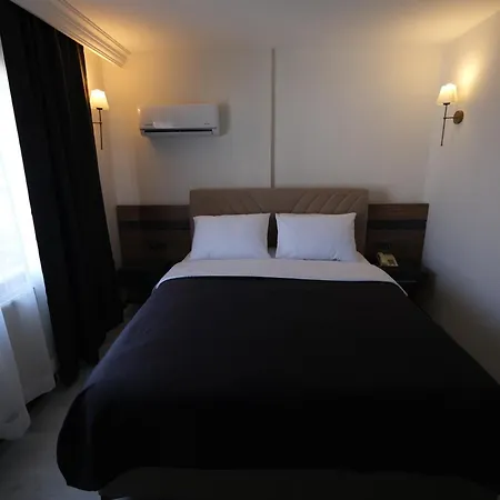 Uestuen Alsancak 3* İzmir