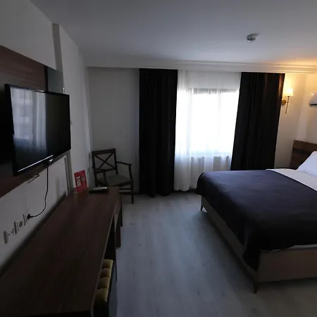 Hotel Uestuen Alsancak