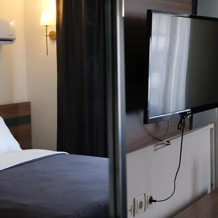 Hotel Uestuen Alsancak