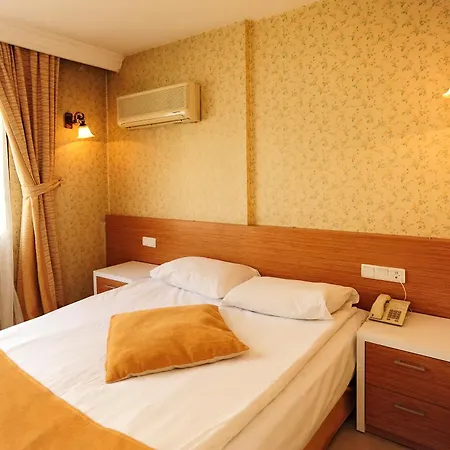 Hotel Uestuen Alsancak