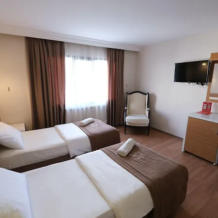 Uestuen Alsancak 3* Измир