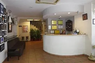 Uestuen Alsancak 3* Измир