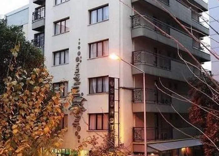 Hotel Uestuen Alsancak 3*