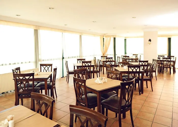 Uestuen Alsancak Hotel