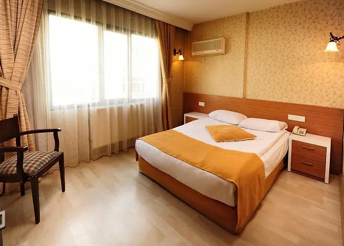 Uestuen Alsancak Hotel 3*