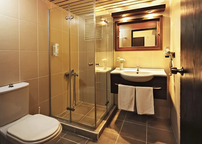 Uestuen Alsancak 3* İzmir