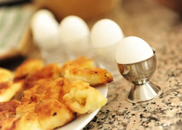 Uestuen Alsancak Hotel 3*