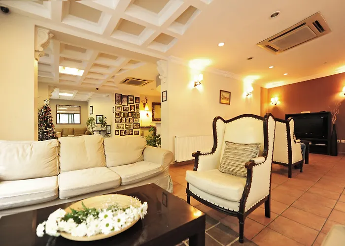 Uestuen Alsancak 3* İzmir