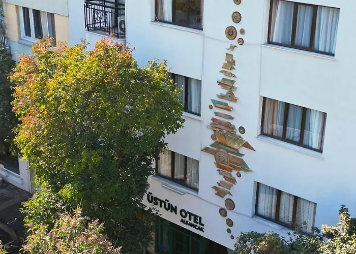Hotel Uestuen Alsancak