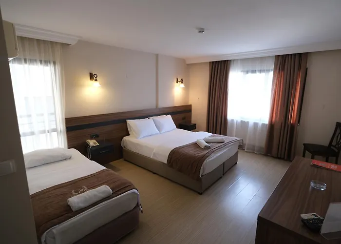 Uestuen Alsancak Hotel 3*
