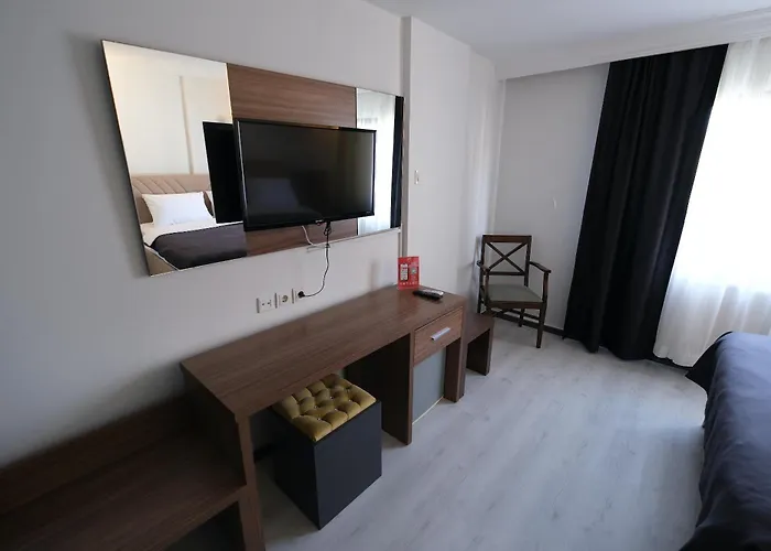 Uestuen Alsancak 3* İzmir