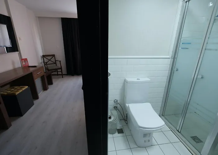 Hotel Uestuen Alsancak