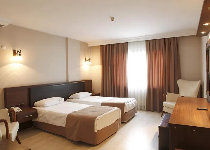 Hotel Uestuen Alsancak