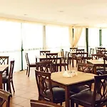 Uestuen Alsancak 酒店