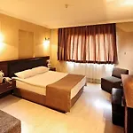 Uestuen Alsancak 酒店 伊兹密尔
